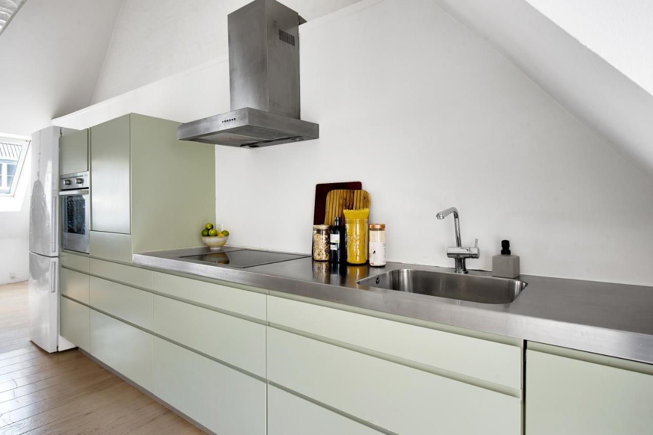 קופנהגן Sanders Main - Endearing Two-Bedroom Duplex Apartment With A Balcony Next To Magical Nyhavn מראה חיצוני תמונה