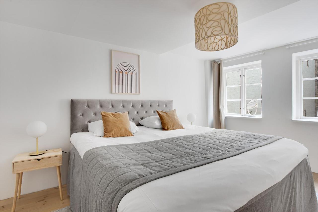 קופנהגן Sanders Main - Endearing Two-Bedroom Duplex Apartment With A Balcony Next To Magical Nyhavn מראה חיצוני תמונה
