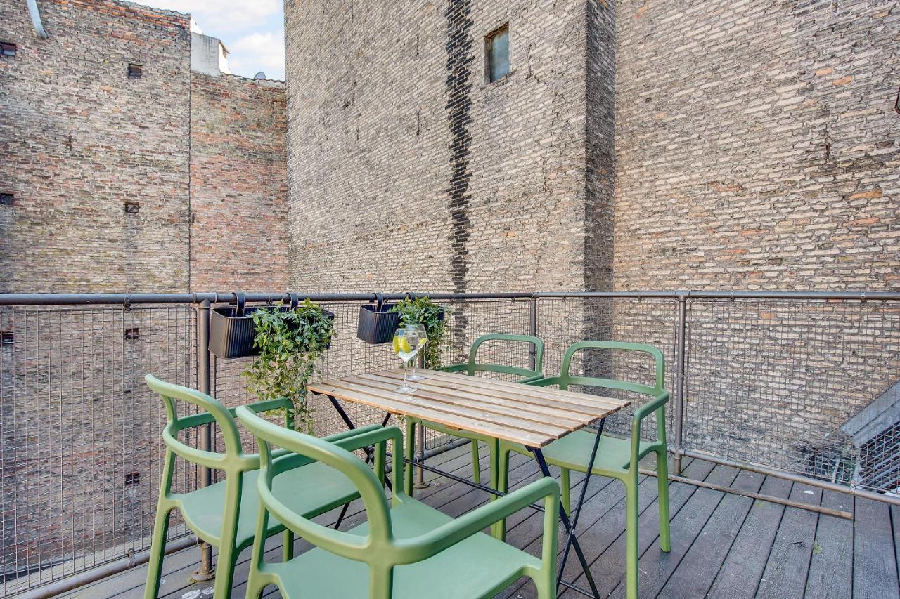 קופנהגן Sanders Main - Endearing Two-Bedroom Duplex Apartment With A Balcony Next To Magical Nyhavn מראה חיצוני תמונה
