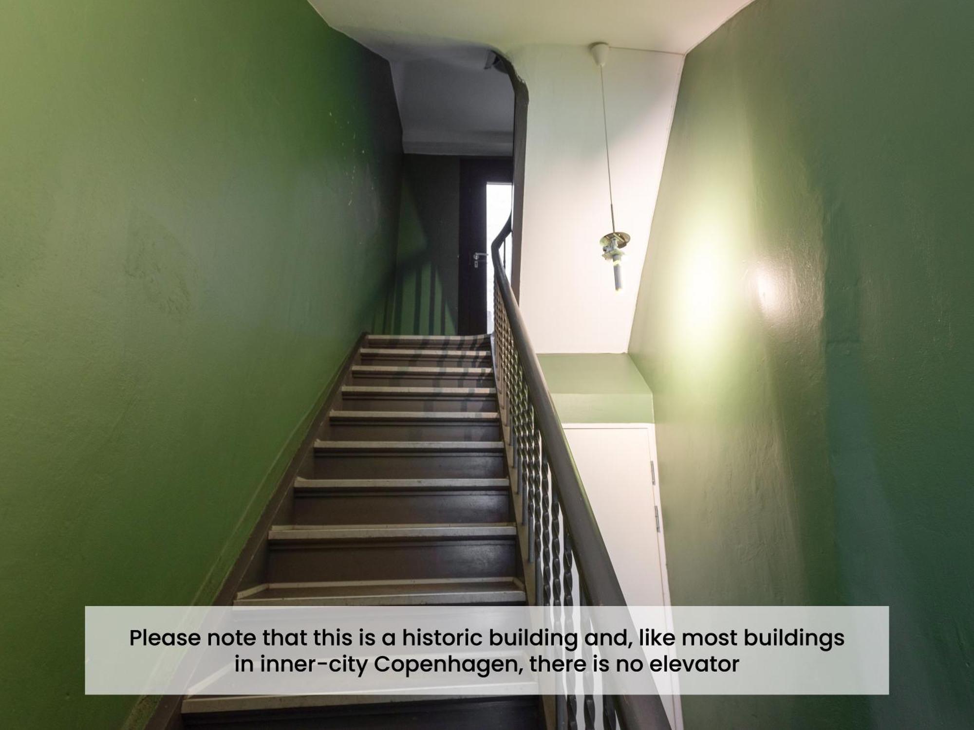 קופנהגן Sanders Main - Endearing Two-Bedroom Duplex Apartment With A Balcony Next To Magical Nyhavn מראה חיצוני תמונה